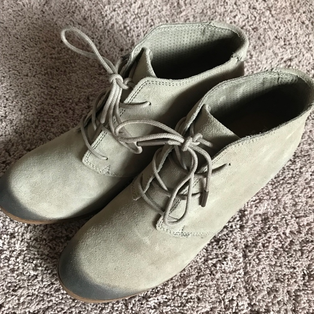 Toms Swede Booties!
